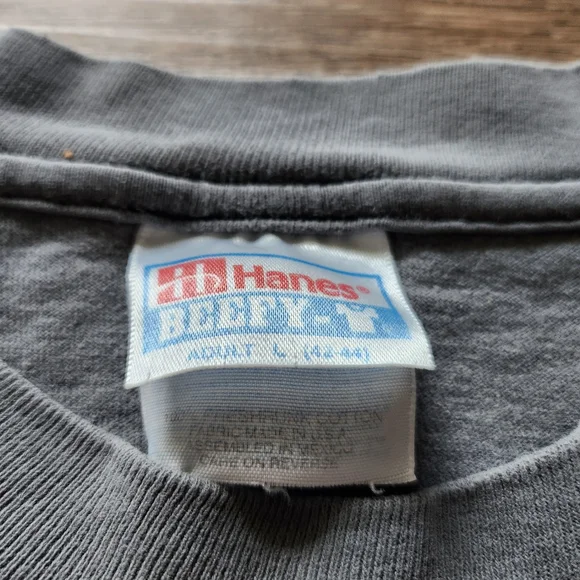 Vintage Gray Graphic Tee - Picture 7 of 7